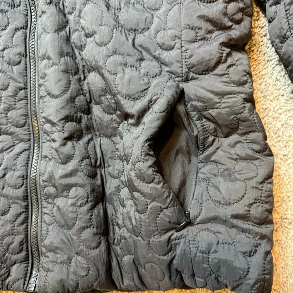 Disney Parks Women’s Mickey Mouse Ears Black Quilted Jacket Sherpa Lining Size L - Picture 11 of 13
